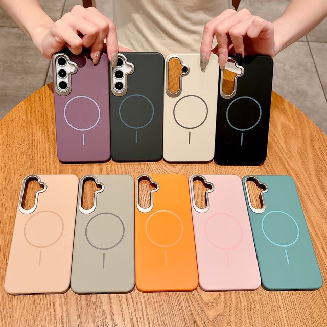 Hautfreundliche matte Schutzhülle aus hartem PC für Samsung Galaxy A17 A57 A56 A16 5G A32 A14 A15 in Gold mit magnetischer Abdeckung und Unterstützung für kabelloses Laden - Bild 1