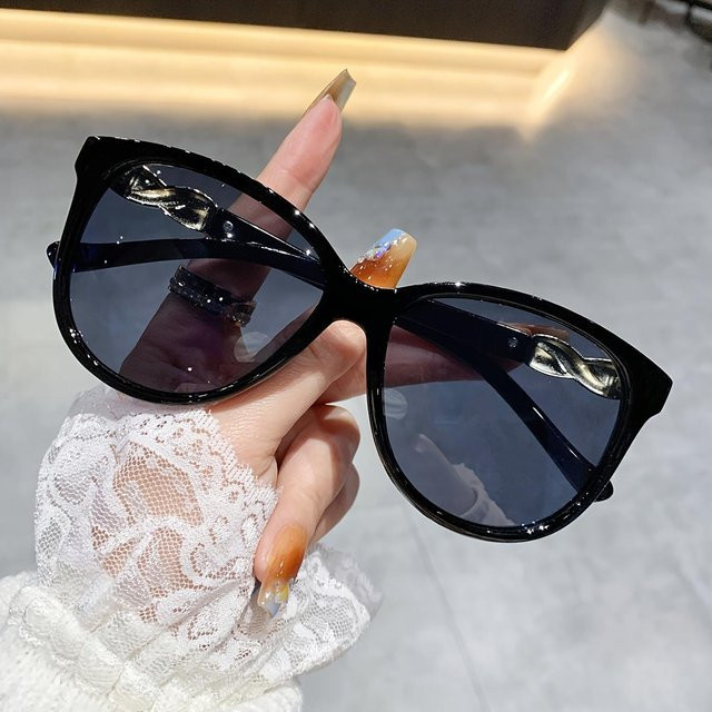 IGNYBURKE Cat-Eye Sonnenbrille, Unisex, Vollrand, Schwarz, Kunststoff - Bild 1