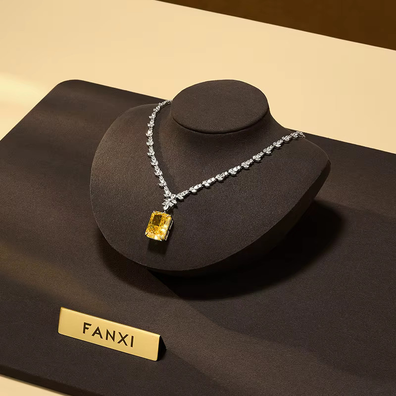 Oirlv Schmuckdisplay aus Mikrofaser als Halskettenbüste für Ringe und Anhänger in schlichtem Design - Bild 3