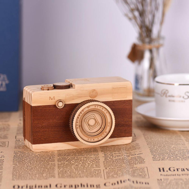 Hölzerne Spieluhr im Retro-Kamera-Design mit klassischer Melodie von Igeteck - Bild 7