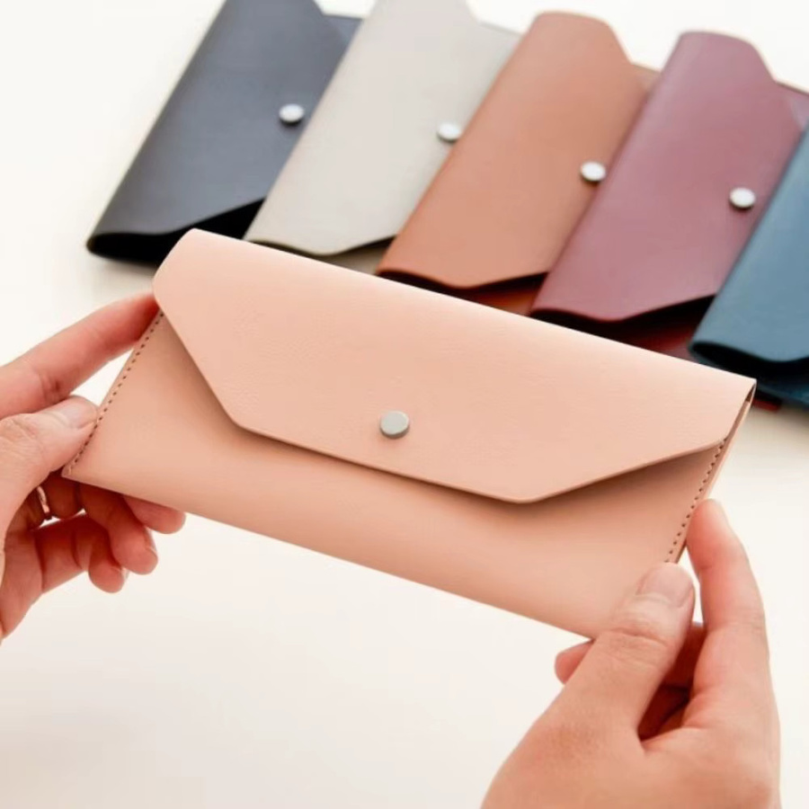 Klassische Brieftasche aus PU-Leder für Frauen in Lila mit Kartenfach und Platz für Bargeld - Bild 3