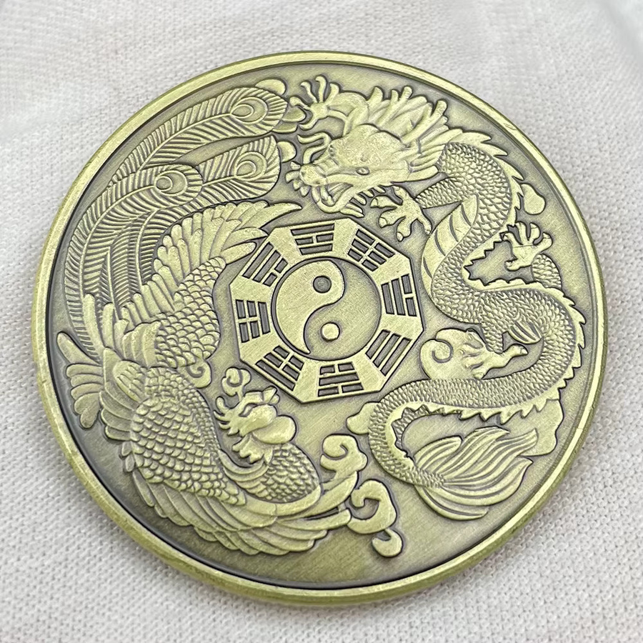 Antike Bronze-Taiji-Glücksmünze mit Drache und Phönix in Gold, Sammlerstück mit Acht-Diagramm-Motiv - Bild 3