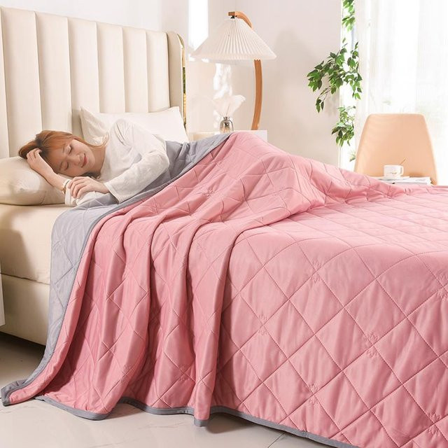 Super Six Eiskühlende Sommersteppdecke für Kinder, einfarbig in Pink, gestepptes Design aus Mikrofaser, B/B: 100 x 150 cm - Bild 1