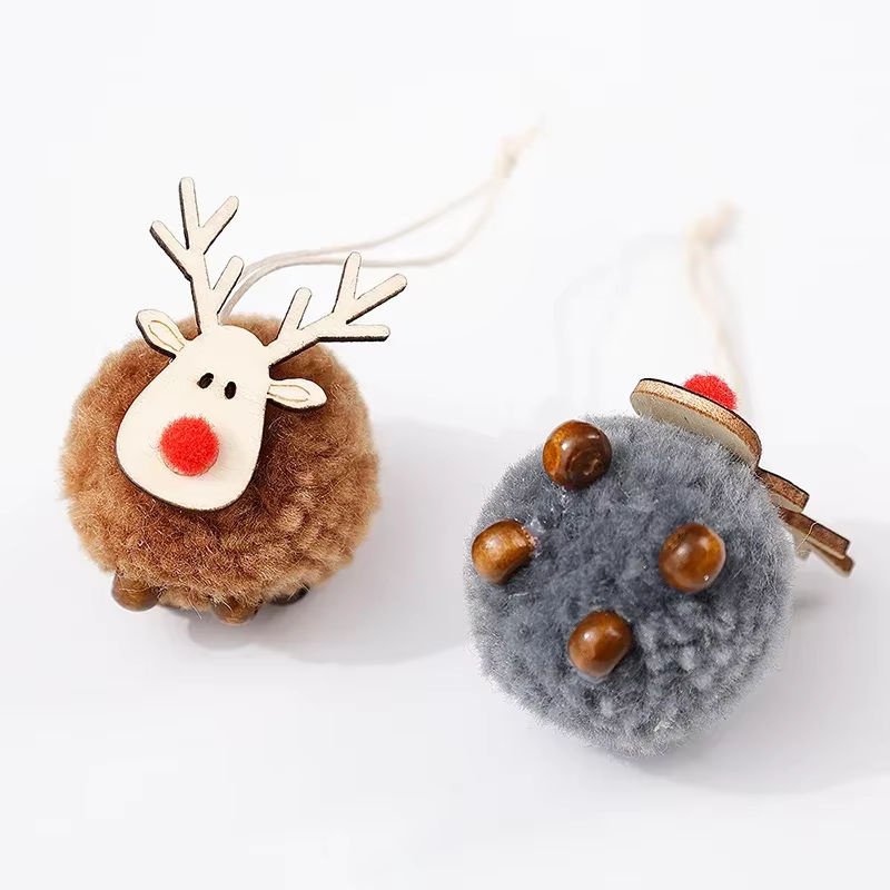 10er Set Weihnachts-Hängeornamente aus Filz und Holz mit Rentier-Figuren in Weiß und Mehrfarbig - Bild 6