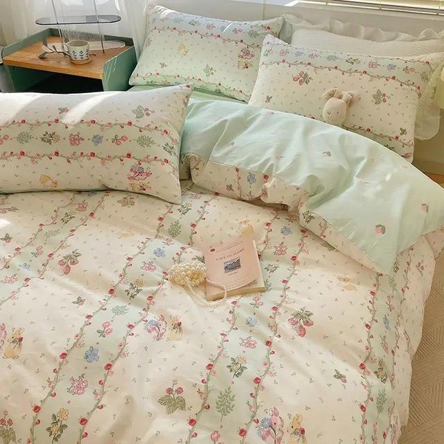 Bin Chi Textiles Blumenbettwäscheset in Rosa mit Jacquard-Design, bestehend aus Bettbezug, Kissenbezug und Flachbettlaken, B/H: 180 x 220 cm - Bild 1