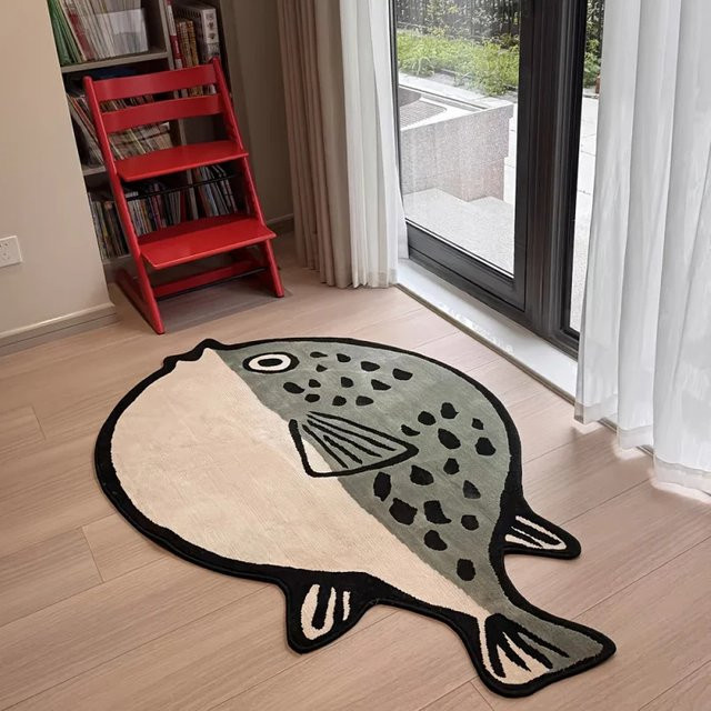 VIKAMA Kugelfisch-Teppich in Multicolor, weich und flauschig, rutschfest und waschbar, Cartoon-Tier-Bodenmatte für Schlafzimmer und Wohnzimmer - Bild 1
