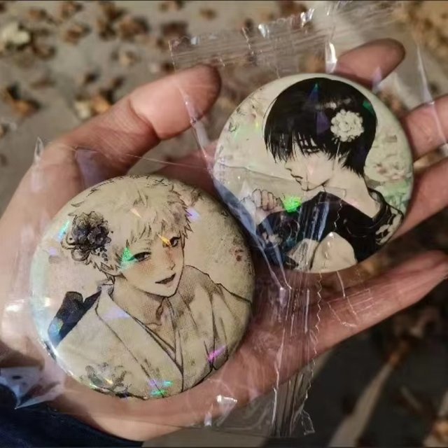 YiYuYiHua Brosche, Anime Die Sommer Hikaru Died, Weißblech - Bild 1