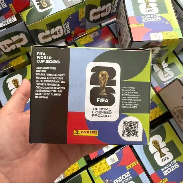 Panini FIFA 2026 Weltmeisterschafts-Aufkleberpaket und Album, Sammlerset - Bild 1
