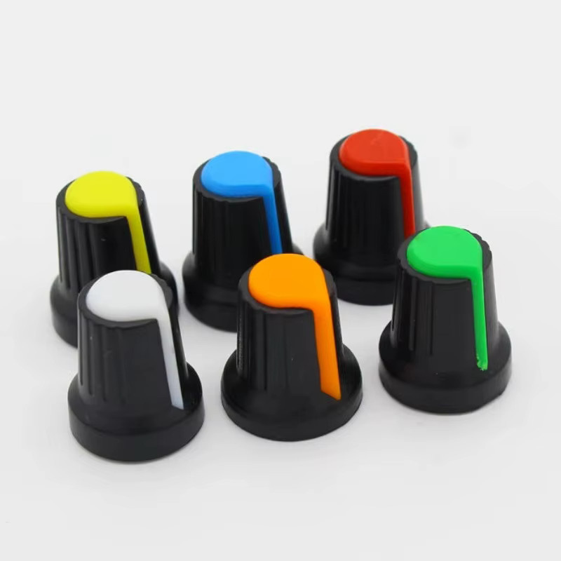 12 Stück Potentiometer-Knopf-Schalterkappen von ELECAPITAL in Multicolour, Durchmesser: 15 mm, Höhe: 17 mm, Wellendurchmesser: 6 mm - Bild 1