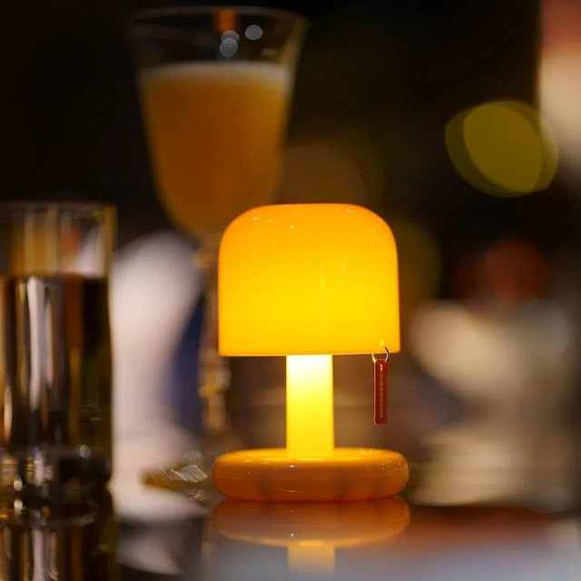 GGBEE Sonnenuntergang LED Nachtlicht mit Touch-Funktion, wiederaufladbare Tischlampe in Gelb und Weiß für Schlafzimmer und Wohnzimmer - Bild 1