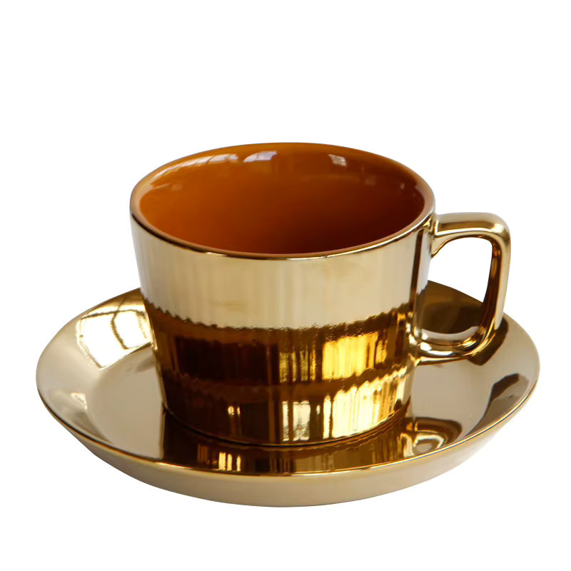 Vergoldetes Tee- und Kaffeetassen-Set aus Keramik in Weiß und Gold, 250 ml - Bild 5
