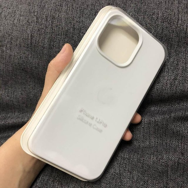 KH Mobile Phone Accessories Flüssiges Silikon Schutzhülle für iPhone 11 bis 16 Pro Max in Weiß - Bild 1