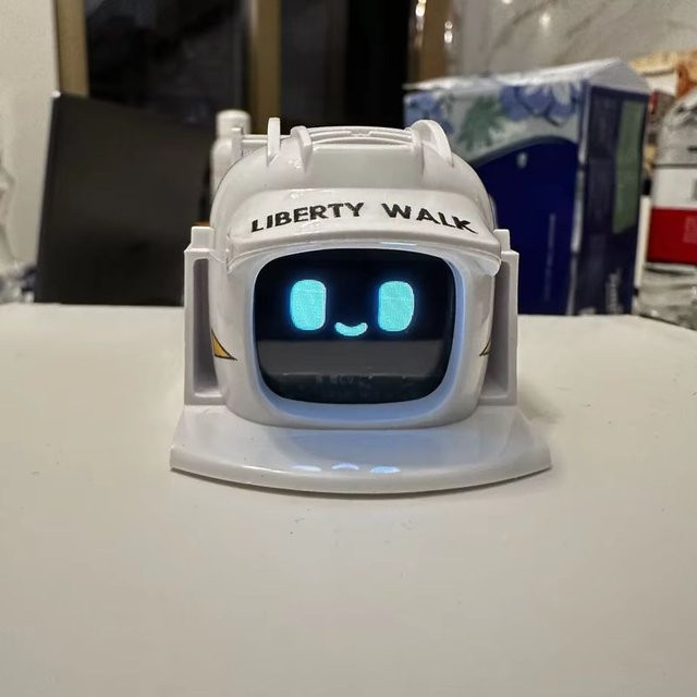 Dasai Mochi Auto Roboter, Fahrzeuge, Kunststoff - Bild 1