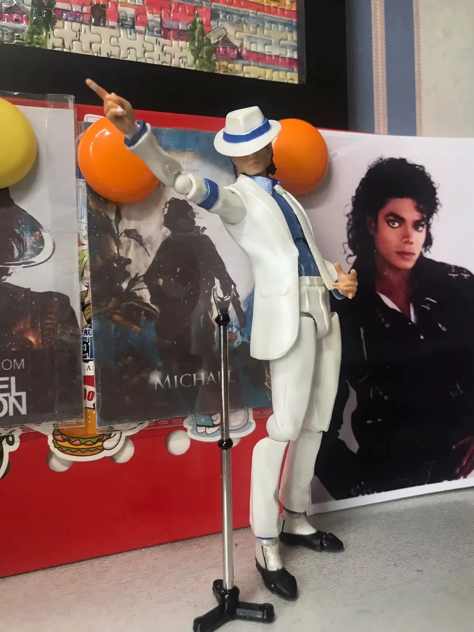 Bandai Michael Jackson Smooth Criminal Moonwalk Actionfigur, Kunststoff - Bild 2