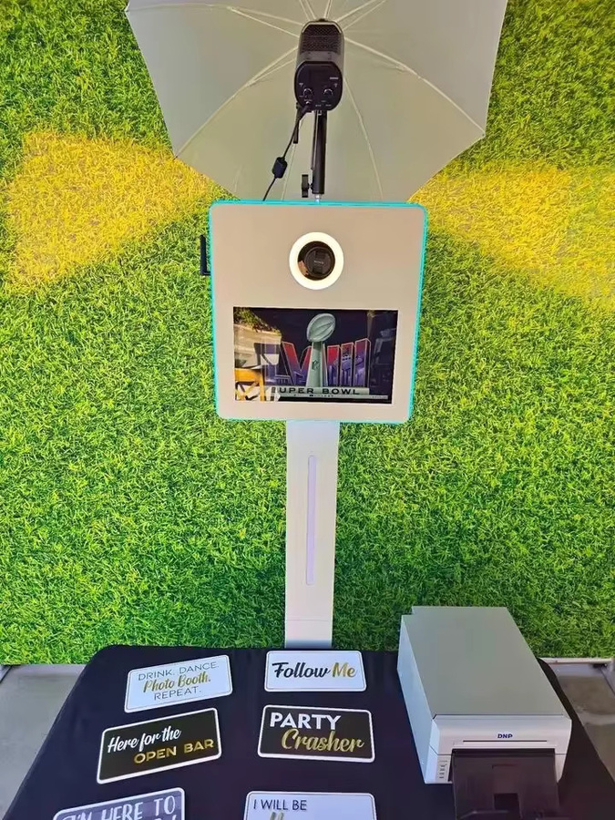 Tragbare DSLR Fotobox mit 15,6 Zoll Touchscreen für Hochzeiten und Veranstaltungen in Schwarz oder Weiß - Bild 4