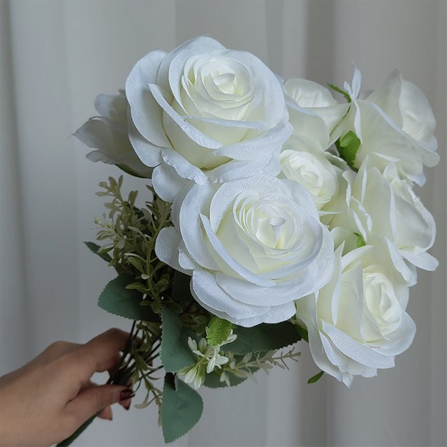 YAYUN Seidenrosen-Bouquet Weiß mit 9 Blüten für Hochzeitsdekorationen - Bild 1
