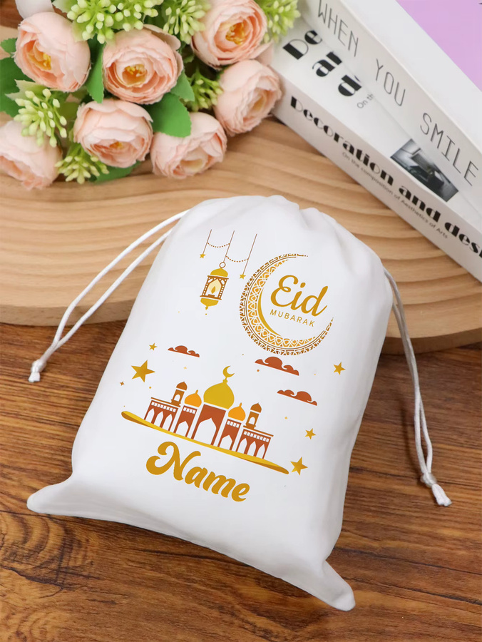 Personalisierte Ramadan-Aufbewahrungstasche mit Kordelzug in Weiß mit Mond- und Sternsymbol sowie individuellem Namen als wiederverwendbarer Geschenkbeutel und Organizer aus Textil - Bild 2