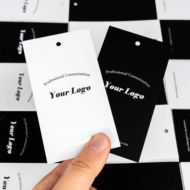 Personalisierte Papieranhänger von SLOOBAO für Flaschen und Kleidung mit eigenem Logo - Bild 1