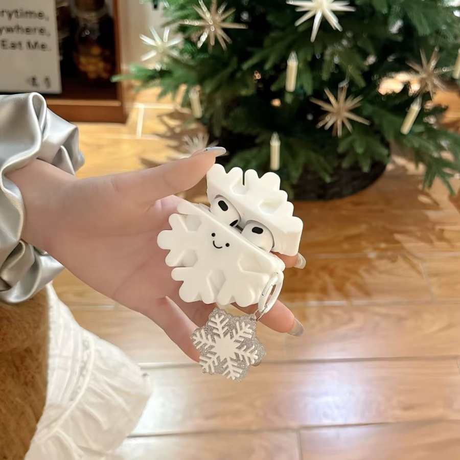 Schutzhülle für Apple AirPods Pro und AirPods (1, 2, 3, 4) mit weihnachtlichem Cartoon-Schneeflocken-Design in Weiß - Bild 4