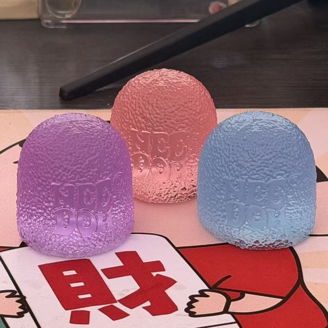 Bandai Quetschbare Süßigkeitenbälle, Überraschungsbox, Stress- und Angstlinderungsspielzeug - Bild 1
