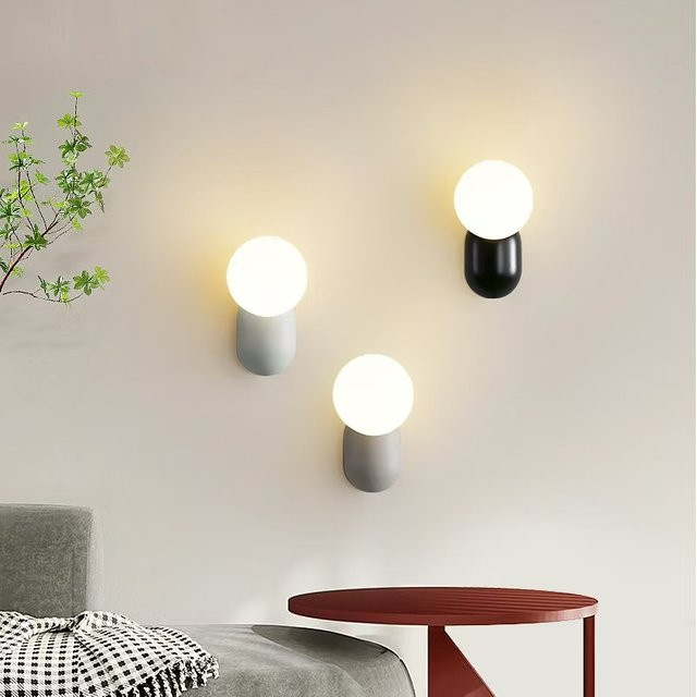 JIANKEXING Moderne LED-Wandleuchte mit Glaskugel in Beige und Weiß, minimalistisches Design für Wohnzimmer und Schlafzimmer - Bild 1