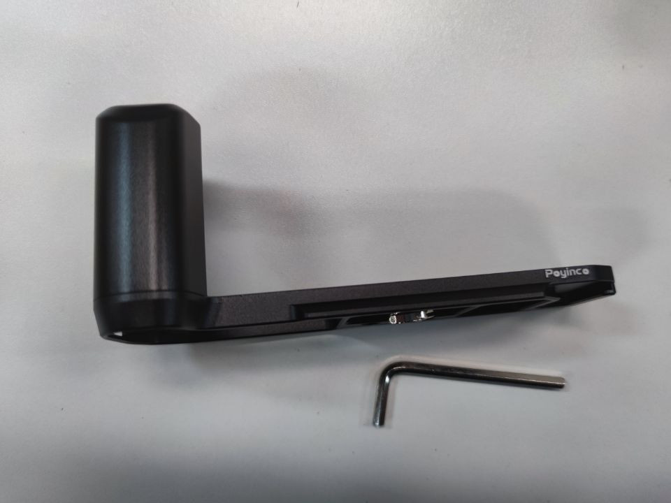 Poyinco Kamera L-Platte Schnellverschluss aus Aluminiumlegierung in Schwarz für Vlog Erweiterungshalterungen - Bild 7