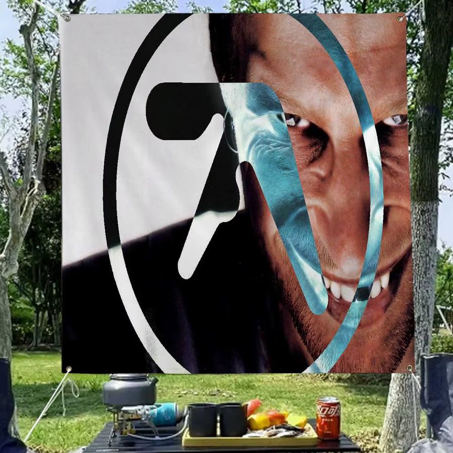 Aphex Twin Cartoon Flagge Wandbehang von Potdemiel als Science Fiction Deko für dein Zimmer - Bild 4