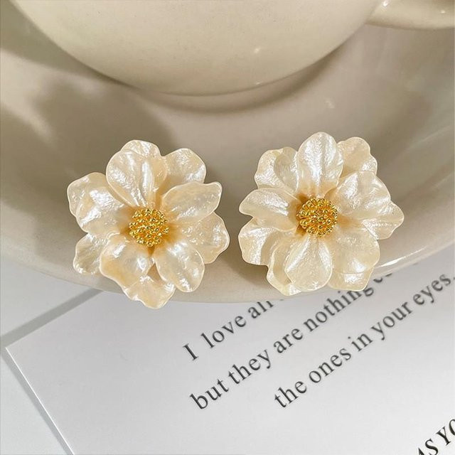 Ohrstecker Kamelienblüten, Weiß, Beige, Damen - Bild 1