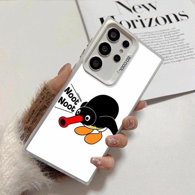 Stoßfeste Handyhülle mit Cartoon P-Pinguin Design für Samsung Galaxy S24 S25 S26 S23 S22 S21 Serie in Weiß - Bild 1