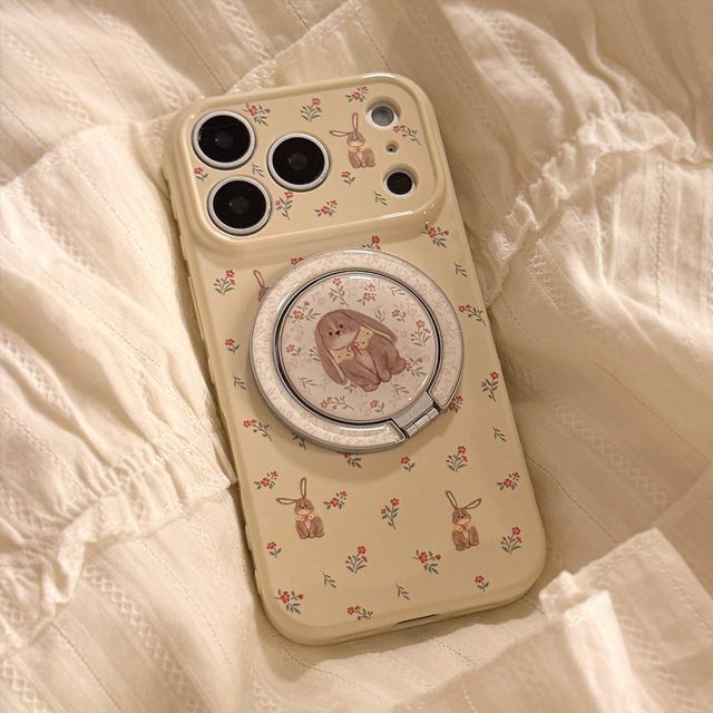Beige Handyhülle mit niedlichem Kaninchen und rotem Blumenmuster für Apple iPhone 17 16 15 14 13 Pro Max inklusive Magnethalter mit Hängeohren - Bild 1