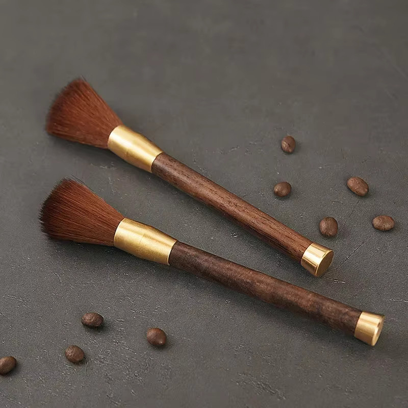 JUSTINLAU Kaffeepulver-Reinigungsset mit Reinigungsbürste aus Holz und Bohnenpulver-Luftgebläse zur Staubentfernung für Kaffeemühlen, Braun - Bild 3