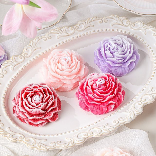 Aromatherapie Kerze mit Pfingstrosen-Blumendesign in Beige als dekoratives Geschenk für Hochzeit, Geburtstag oder Ostern - Bild 1