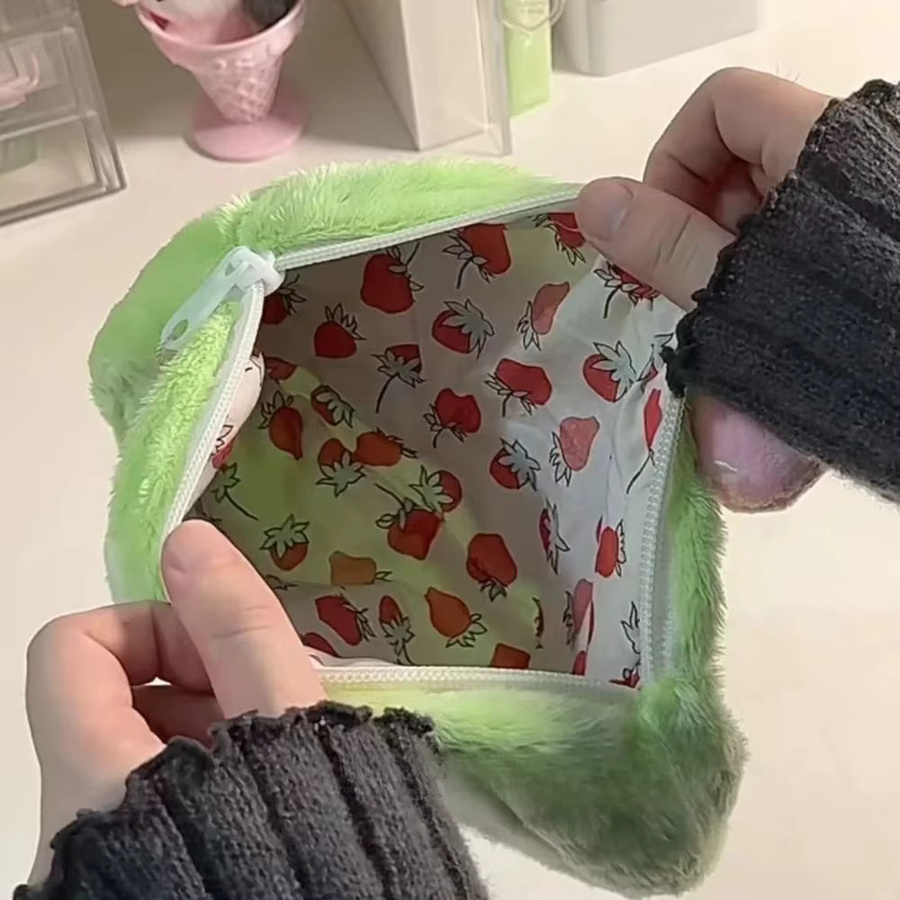 Swiss Roll Cake Plüsch-Federmäppchen in Grün mit großem Fassungsvermögen für den Schulbedarf - Bild 2