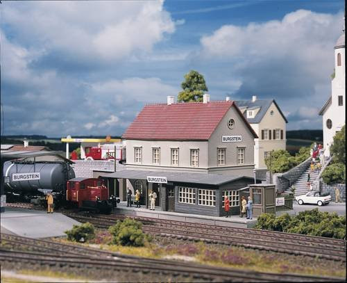 Piko H0 Bahnhof Burgstein, 1:87 - Bild 1