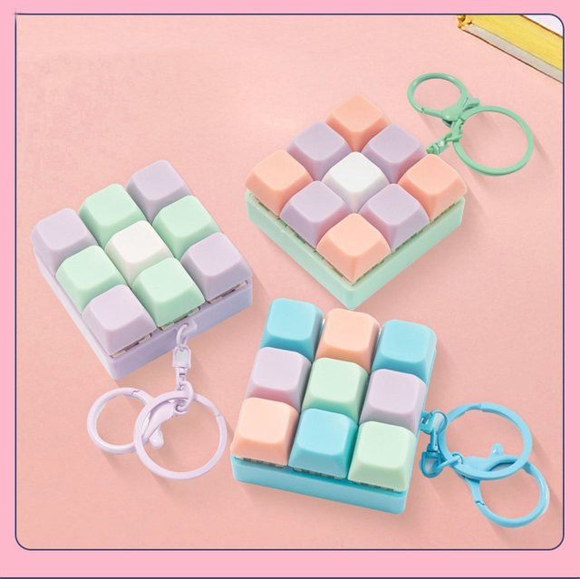 hairun Ein-/Neun-Tasten-Fingerdruck-Schlüsselanhänger, Stressabbauendes Finger-Tastatur-Spiel - Bild 1
