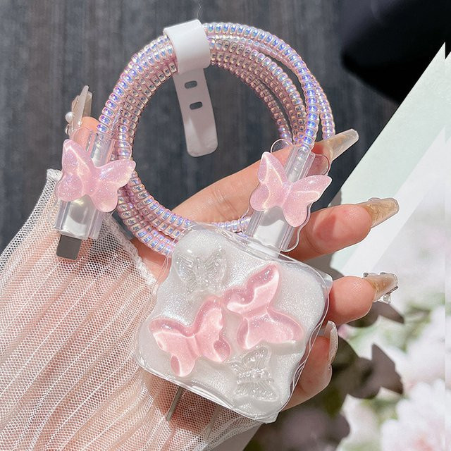 Rosa 3D-Schmetterlings-Schutzhülle mit Wellenrand und Kabelwickler für Apple 18W/20W USB-Ladegeräte - Bild 1