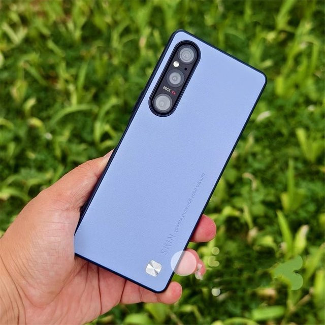 Luxus Silikon Leder Schutzhülle für Sony Xperia 1 IV in Blau - Bild 1