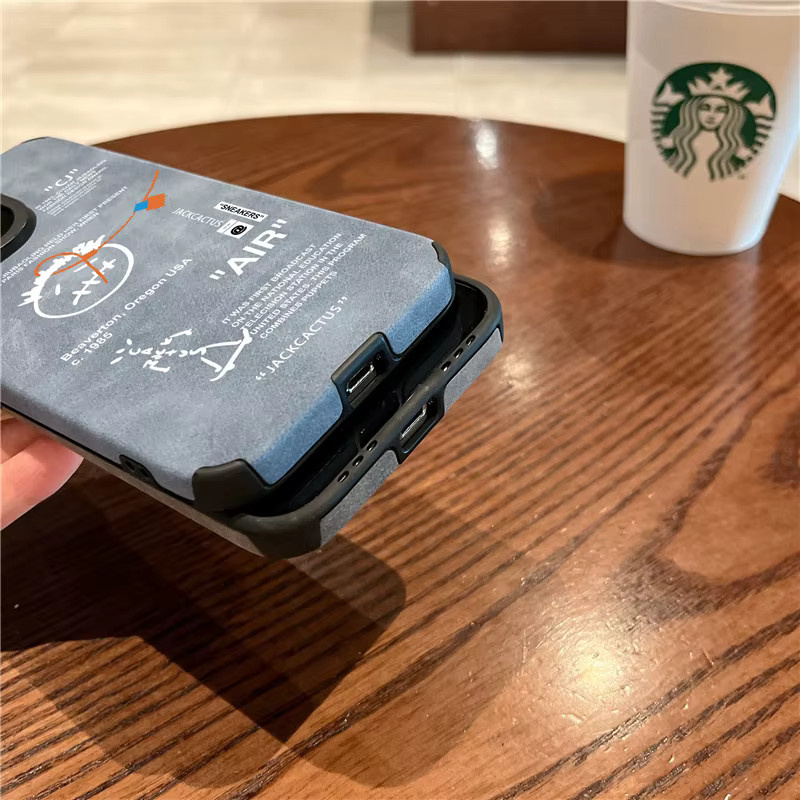 Travis Sneaker Handyhülle aus Wildleder-Leder für iPhone 11 bis iPhone 17 Pro Max Plus Air in Blau - Bild 3