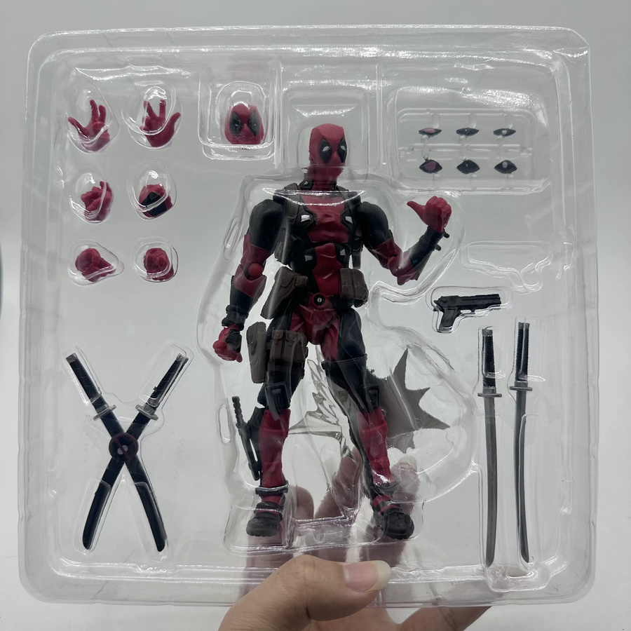 Bandai Marvel Deadpool Revoltech Bewegliche Figur, mit Austauschbarem Gesicht - Bild 2