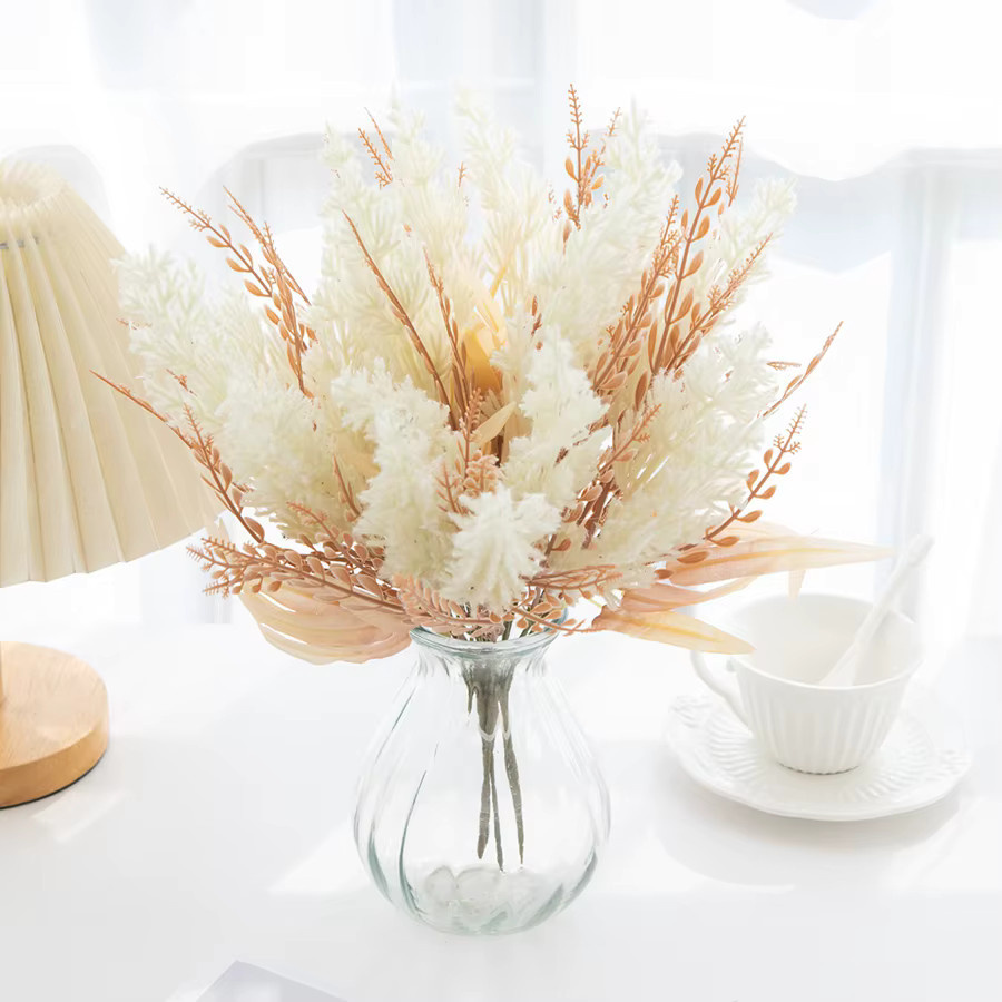 2/4 Stück künstliches Pampasgras in Lila für Boho-Dekoration, Hochzeit und Garten als DIY Blumenstrauß und Tischdeko - Bild 1