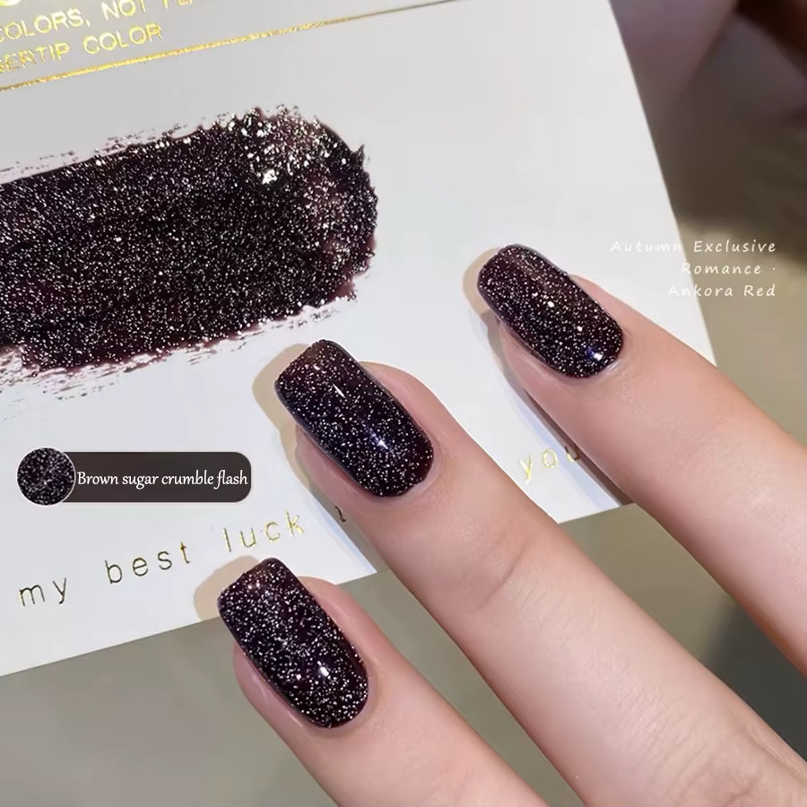 TC New Years Nails Black Sugar Nagellack, Schimmernd - Bild 3