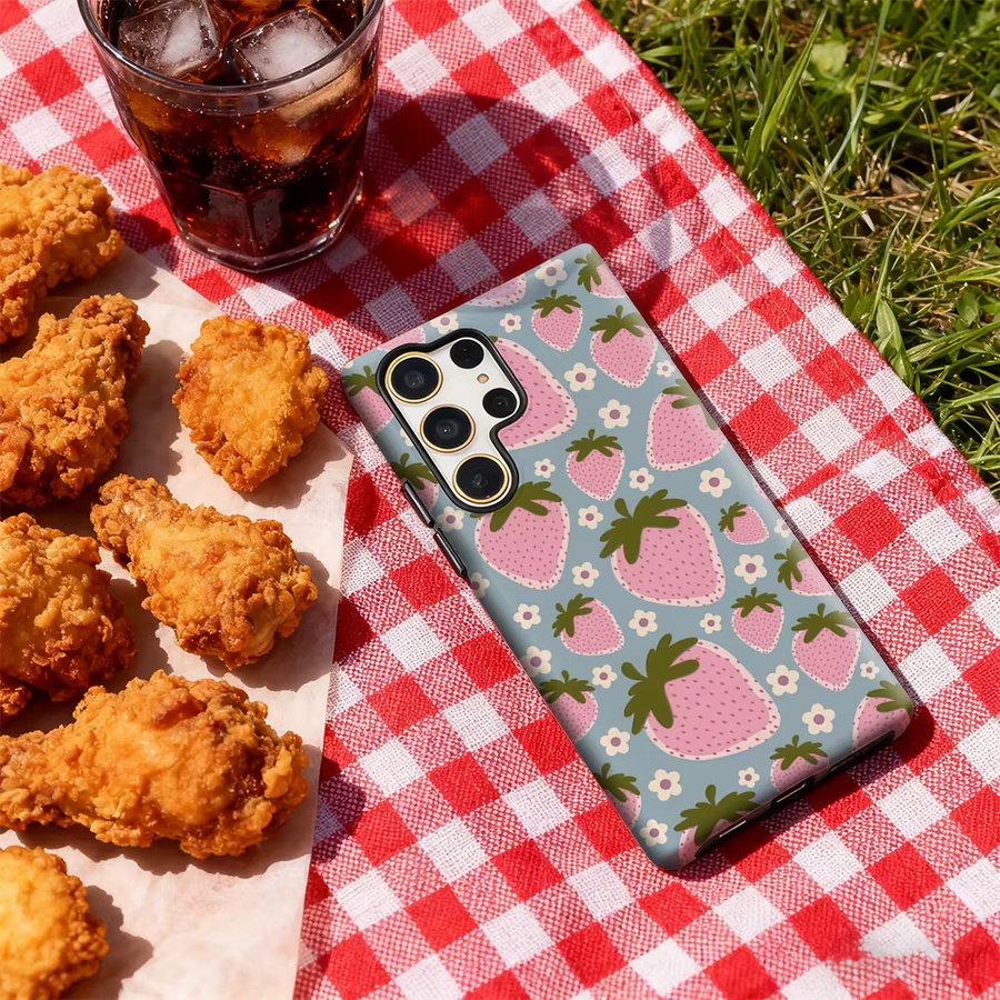 Erdbeere Floral Delight Handyhülle für Samsung Galaxy S25 Ultra, S24 und S23 Ultra Plus mit glänzender doppellagiger Rückseite in Multicolour - Bild 4