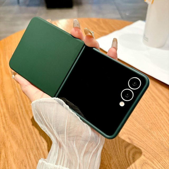Stoßfeste Flüssigsilikon Schutzhülle in Candy-Farben für Samsung Galaxy Z Flip 7 6 5 4 3 mit mattem Finish - Bild 1