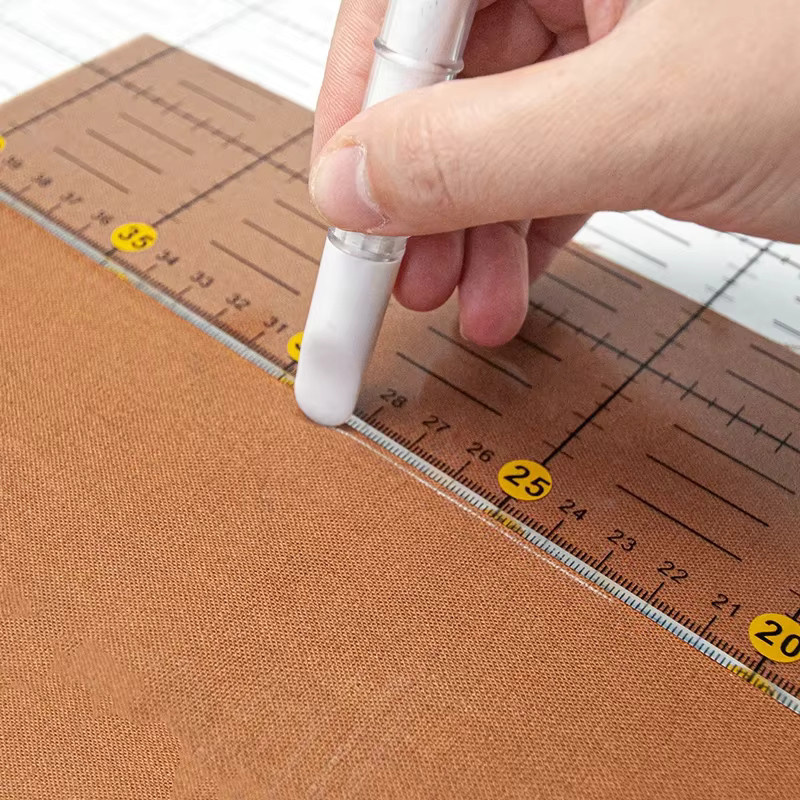 Löschbare Stoffkreide in Weiß für Schneidermarkierungen, Kleidungsmuster und Patchwork - Bild 3