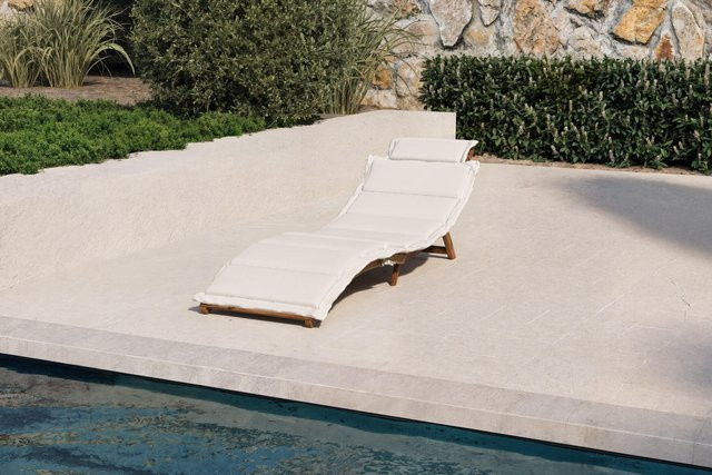 OUTFLEXX Sonnenliege aus Akazienholz mit wetterfester Auflage in Sand/Beige, B/T/H: 186 x 55 x 21 cm - Bild 1