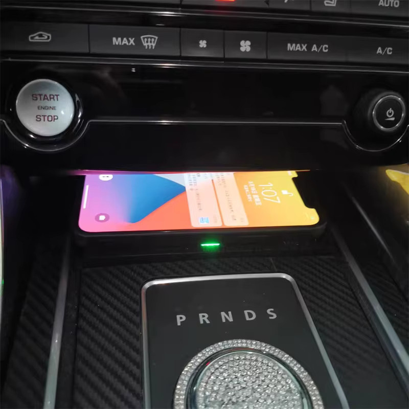 Carinway Kabelloses 15 W Auto-Ladegerät für Jaguar XE XF XFL F-PACE, Handy-Ladepad in Schwarz - Bild 1