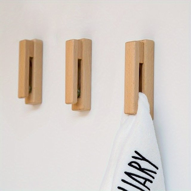 Rustikaler Wandhaken aus Holz in Braun mit selbstklebender Befestigung für Badezimmer und Küche - Bild 1