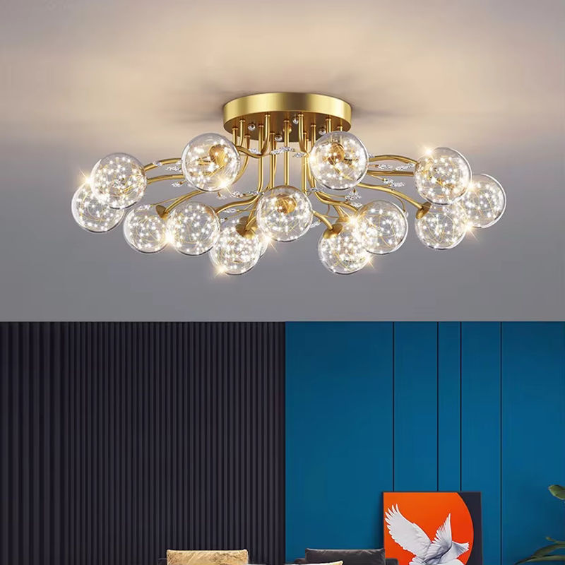 Sandyha LED Kronleuchter in Schwarz und Gold mit transparenten und weißen Glaskugeln sowie Kristallen als Pendelleuchte für dein Wohnzimmer - Bild 4
