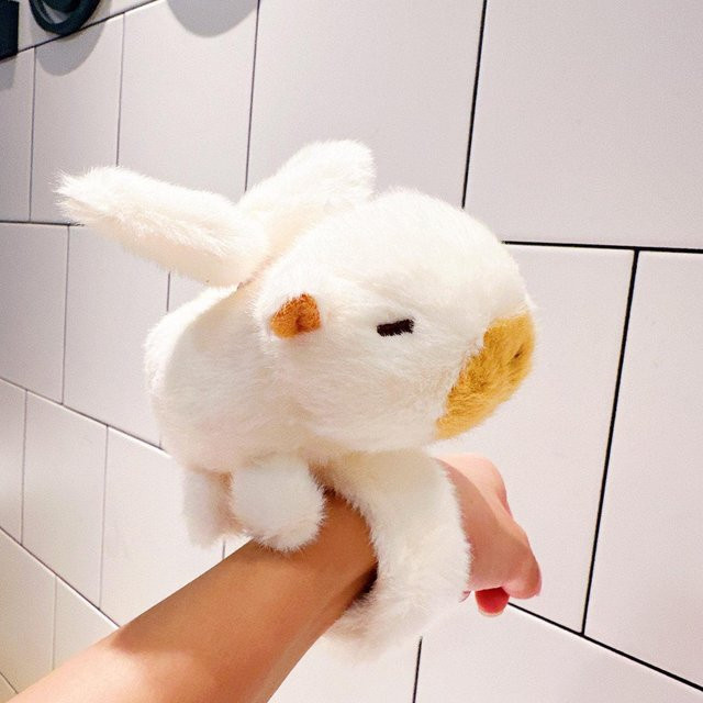 Yiran toy Capybara Plüsch-Armband, interaktives Spielzeug, ab 14 Jahren - Bild 1