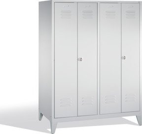 C+P Doppelspind Classic auf Füßen mit 4 Abteilen in Lichtgrau, H: 185,0 cm, B: 159,0 cm, T: 50,0 cm - Bild 1